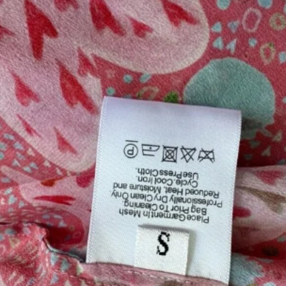 Beautiful Heart Print 100% silk button down shirt - Picture 6 of 7